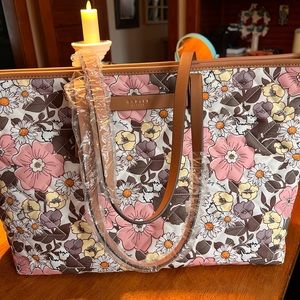 RADLEY of LONDON Finsbury Park Tote. Multifloral.